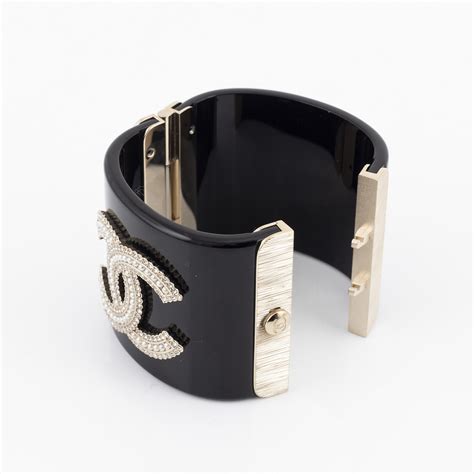 chanel armband tweedehands|Chanel jewelry for women.